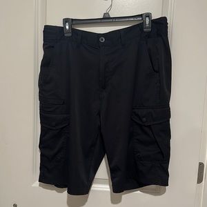 Men's athletic cargo shorts